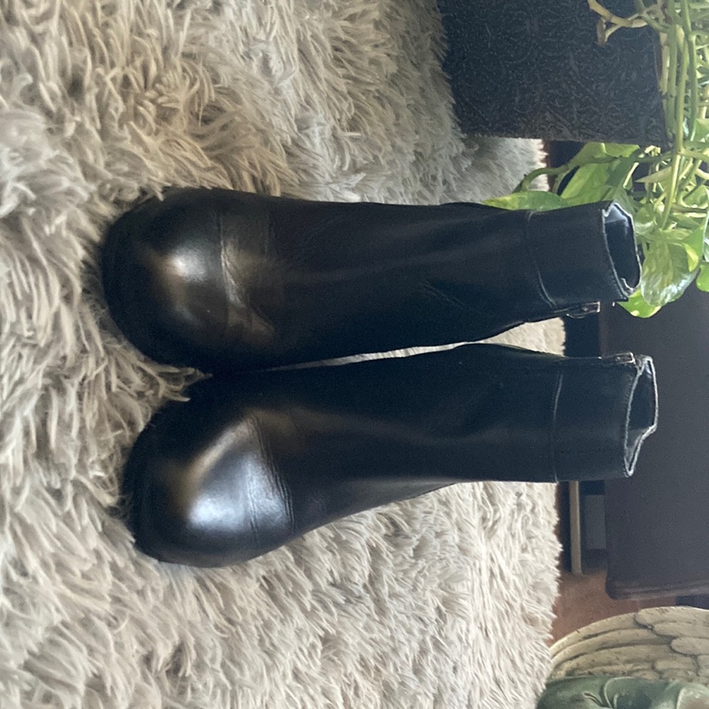 Black boots for women great save and great price!